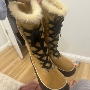Sorel long snow boots worn twice size 6